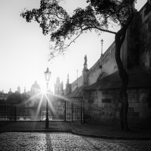 Lampa při východu, fotografie č. 97