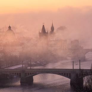 Staroměstské věže s přicházející..., fotografie č. 118